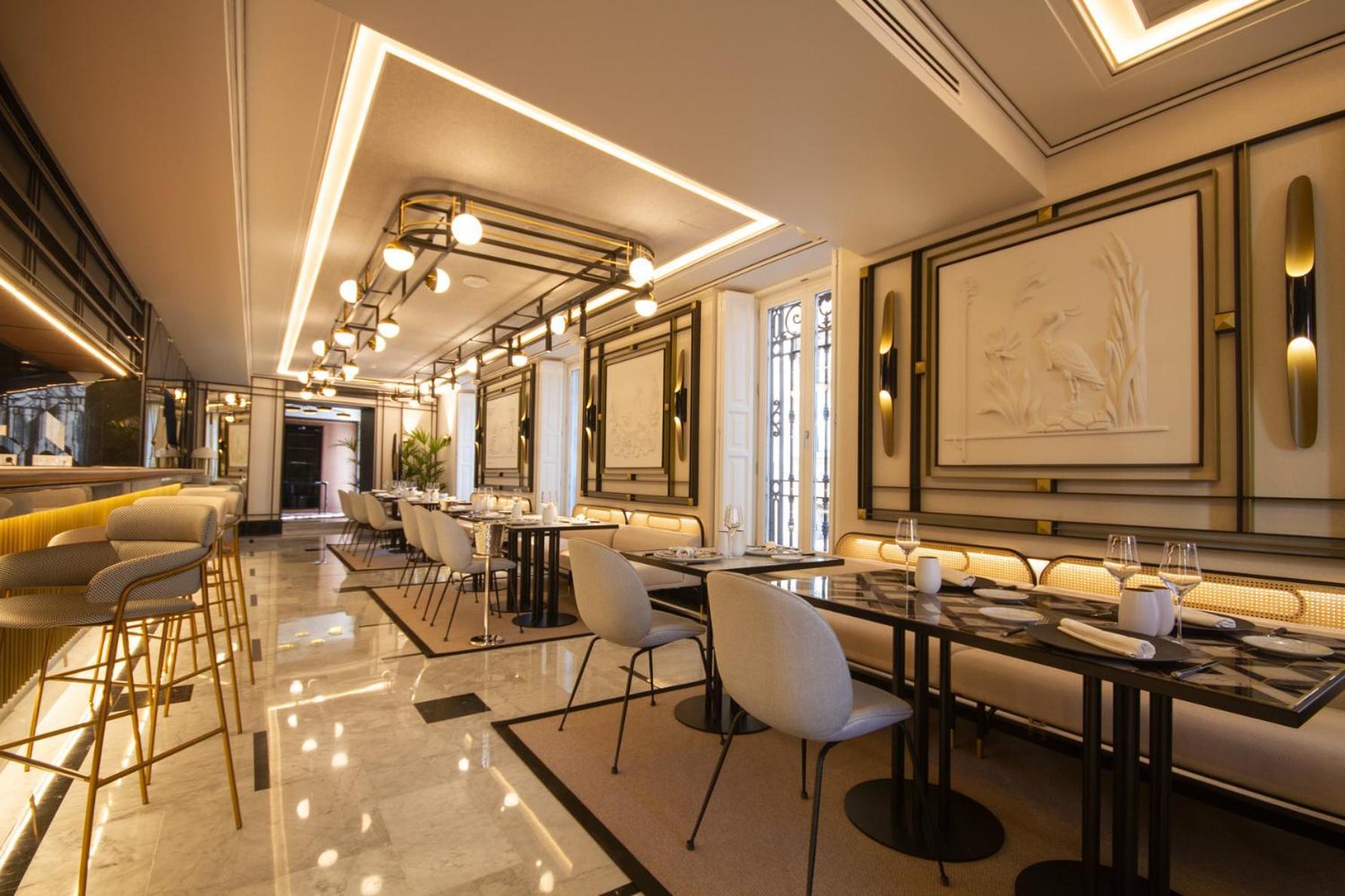 Myr Palacio Vallier バレンシア エクステリア 写真 The interior of the restaurant